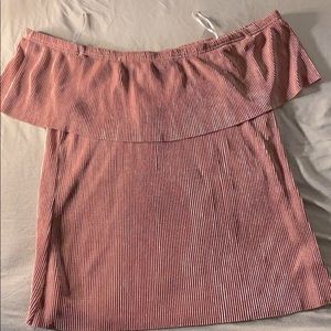 Pink off-shoulder top !